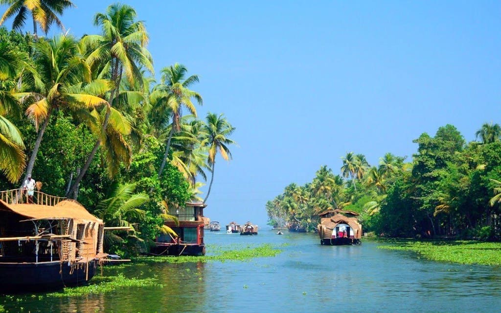 explore kerala with bookmytrip
